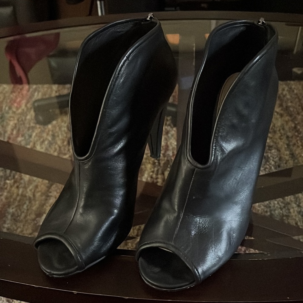 Vince Camuto Black Booties Size 10